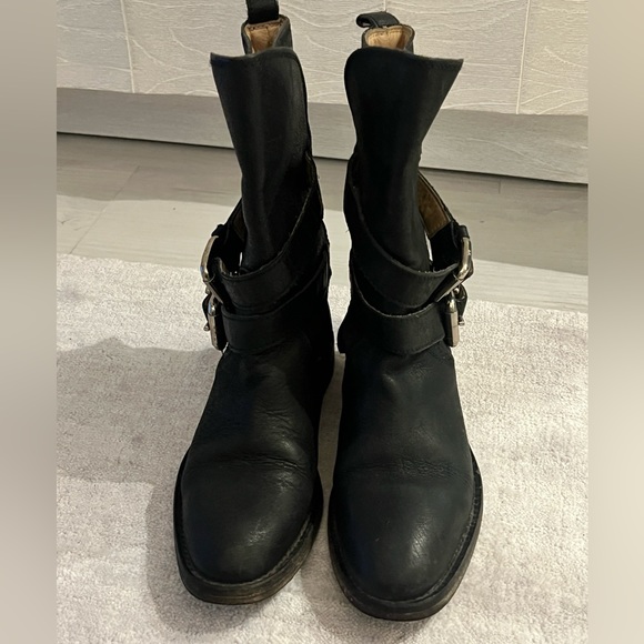 Dolce Gabbana D&G Calfskin Black Leather Boots Size 6 36 - Picture 3 of 6